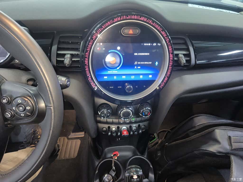 Mini ONE, 2019 9