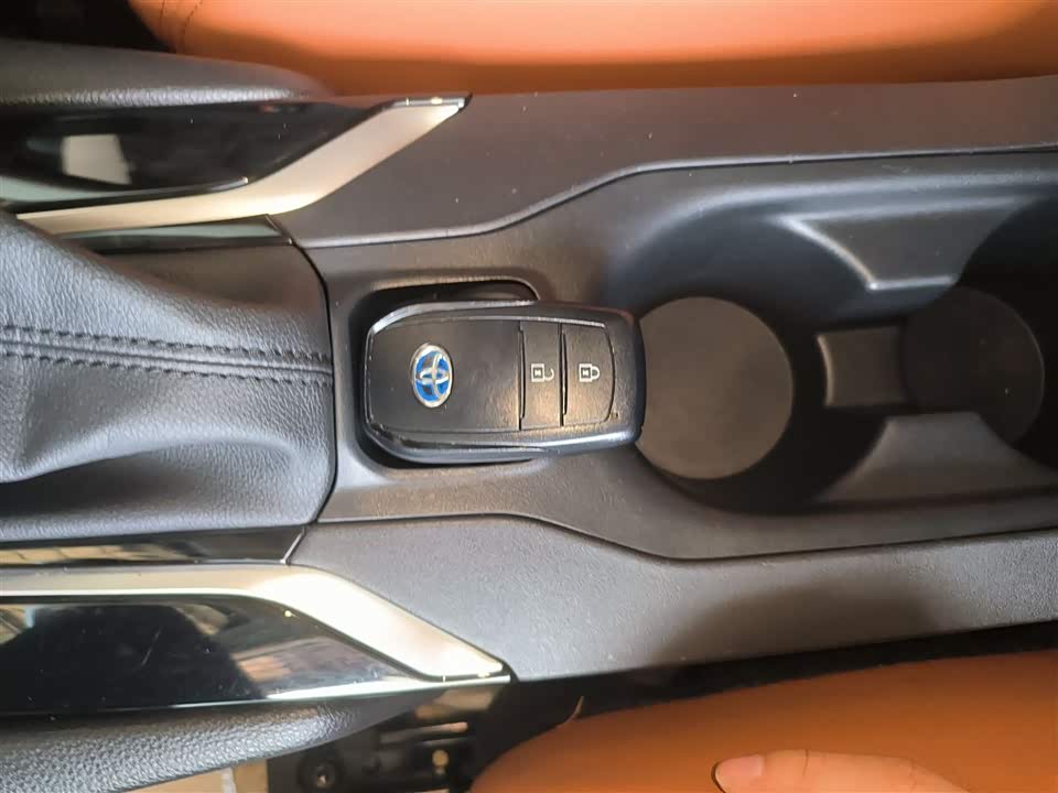 Toyota Corolla Sharp amplifier