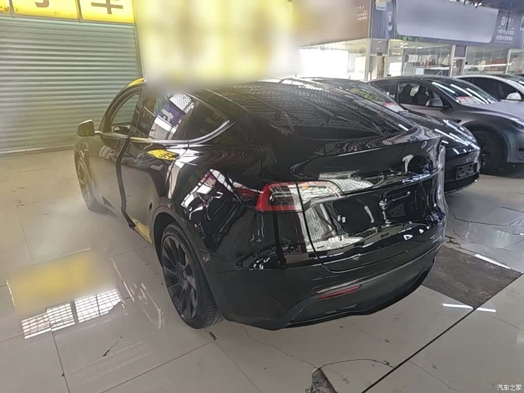 Tesla Model Y, 2021 все фото