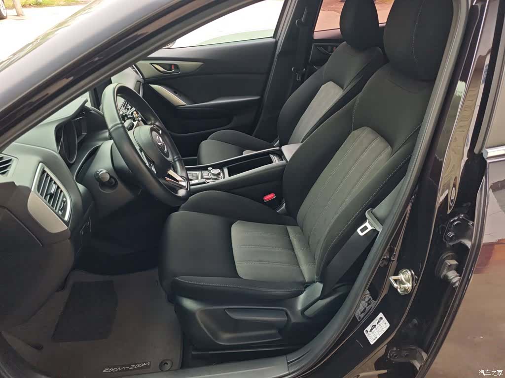 Mazda CX-4, 2017 11