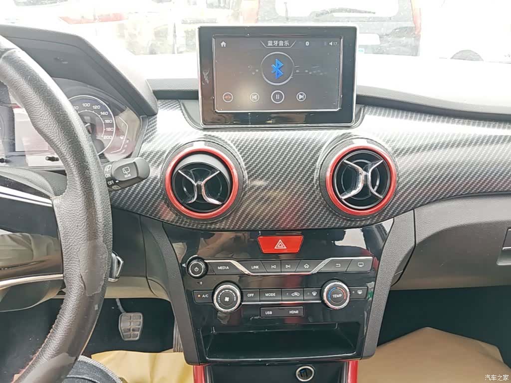 BAIC X25, 2017 13
