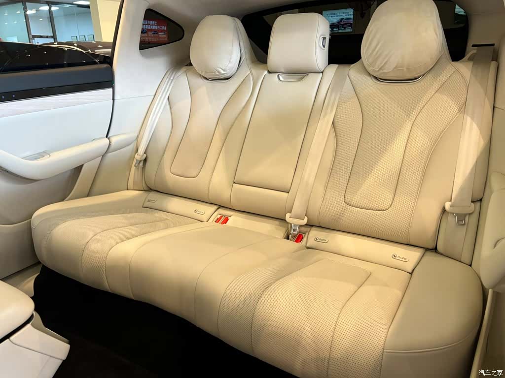 Luxeed R7, 2025 29