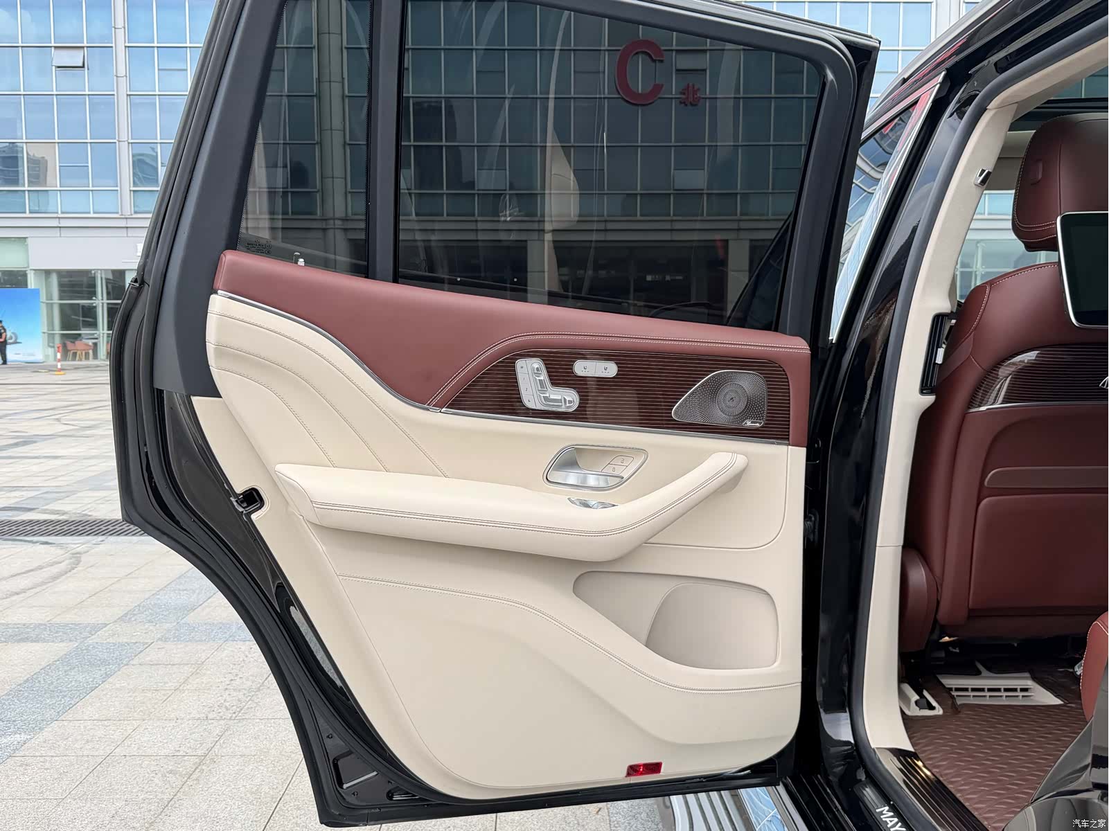 Maybach GLS, 2022 18