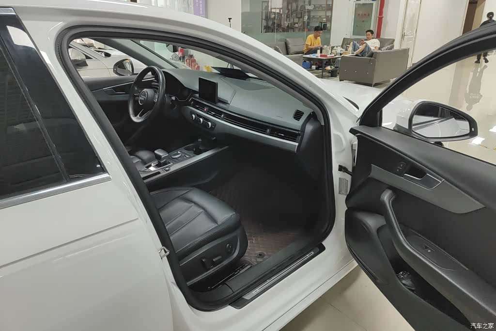 Audi A4L, 2018 8