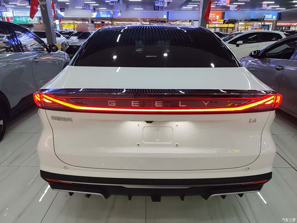 Geely Galaxy L6, 2024 4