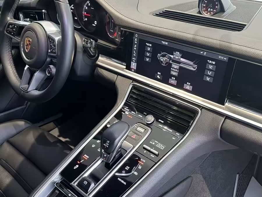 Porsche Panamera 2018, фото 2