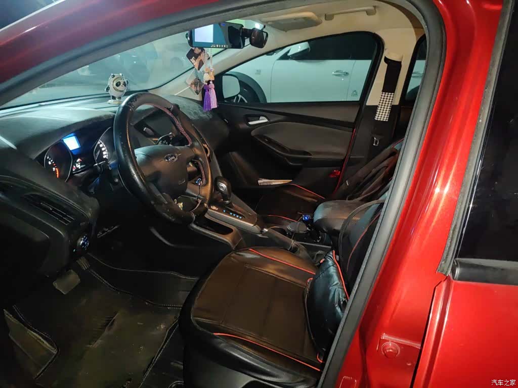 Ford Focus, 2014 8