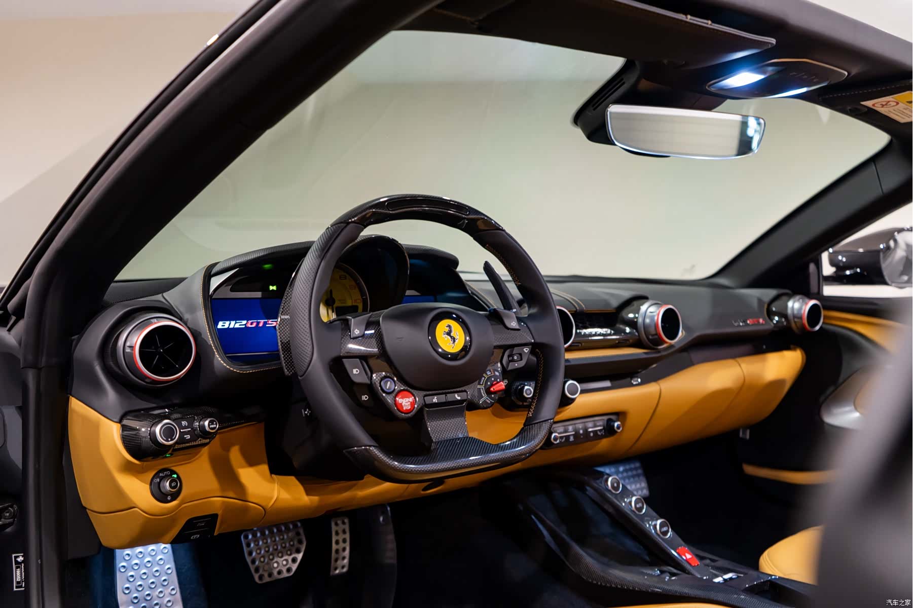 Ferrari 812, 2022 8
