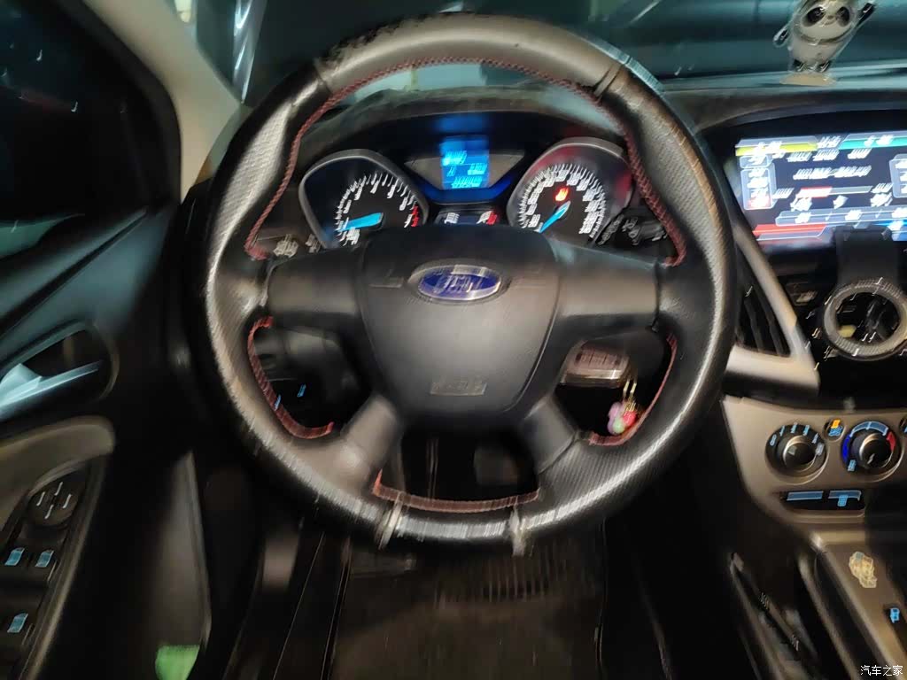 Ford Focus, 2014 3