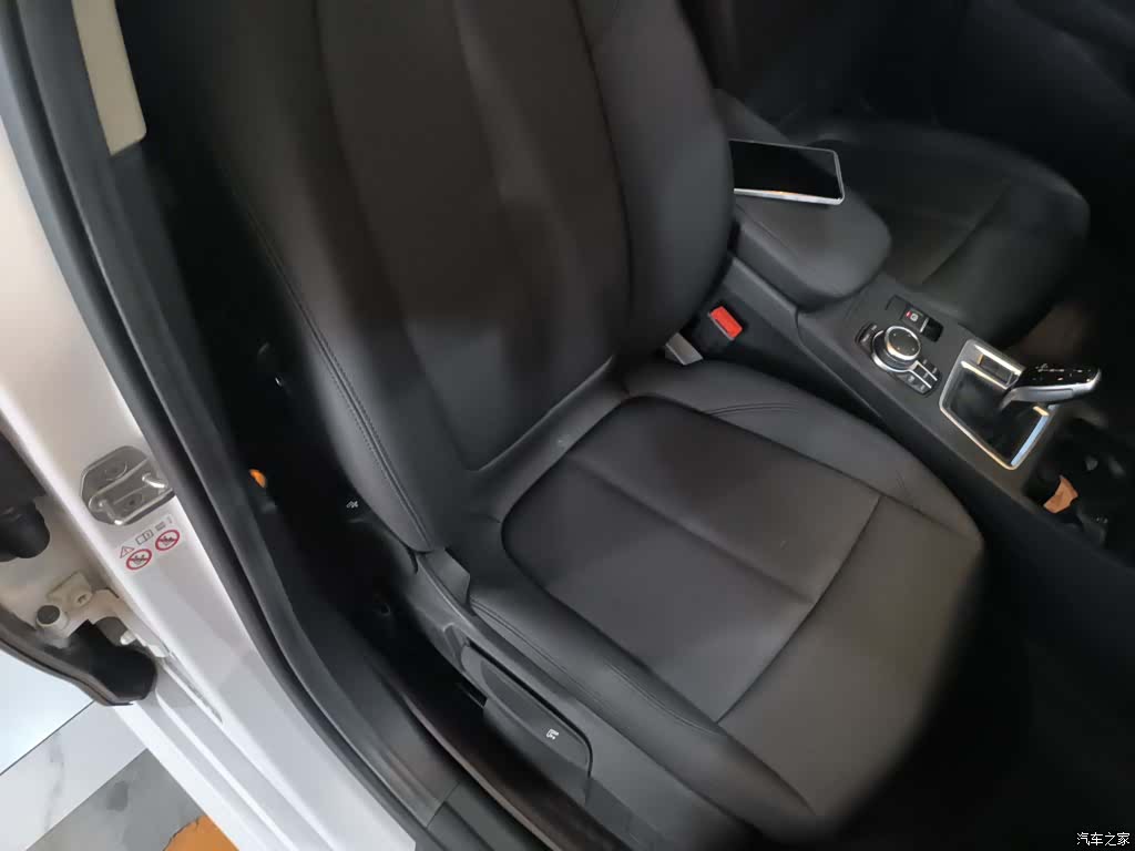 BMW 1 Series, 2022 15