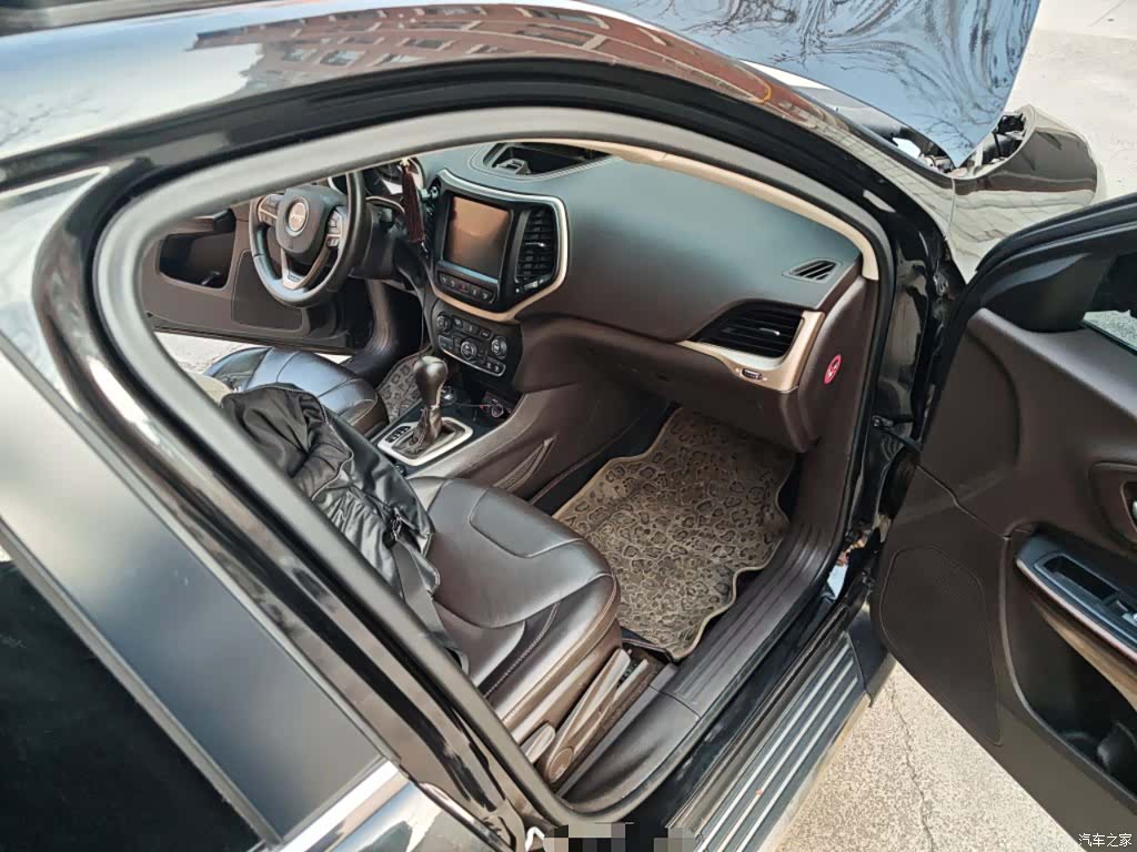 Jeep Cherokee, 2015 20