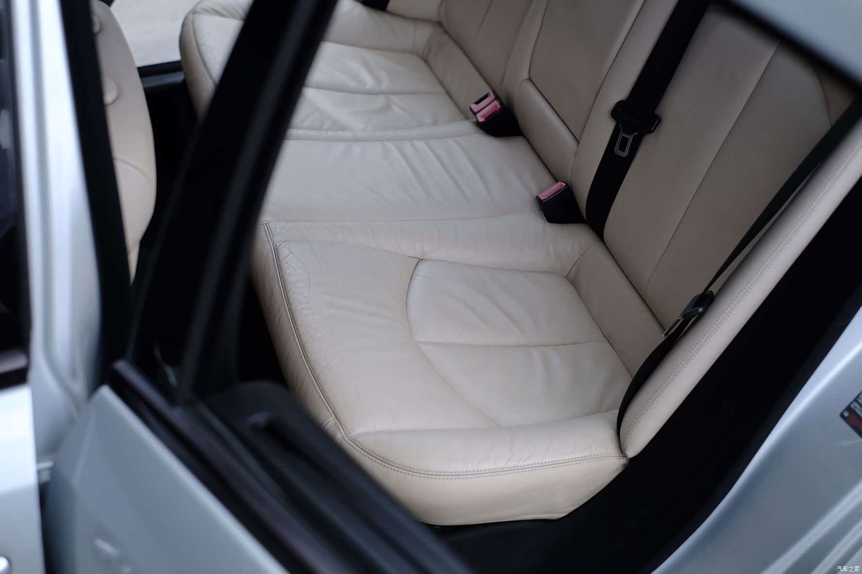 Mercedes-Benz E-Class, 2009 40