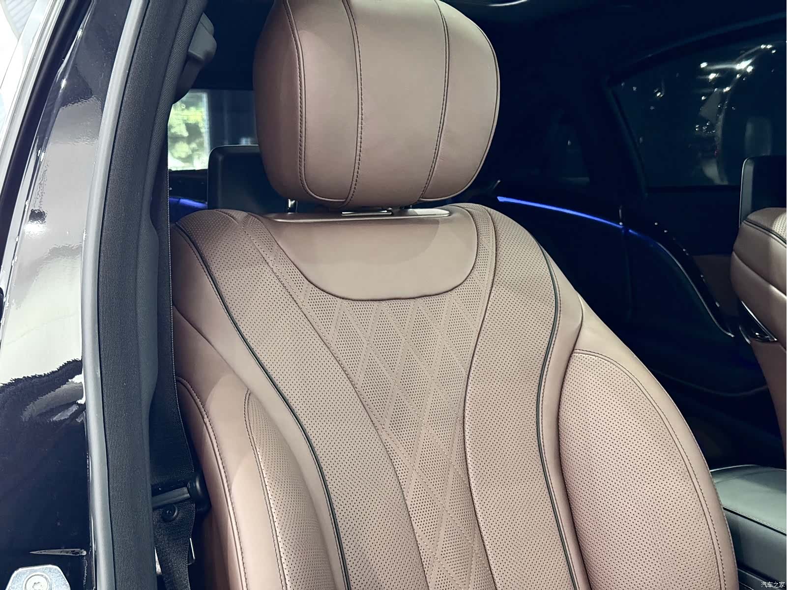 Maybach S-Class, 2019 30