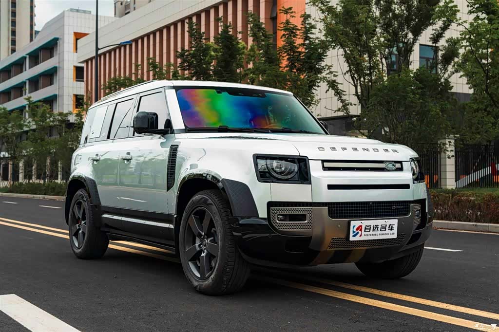 Land Rover Defender, 2022 4