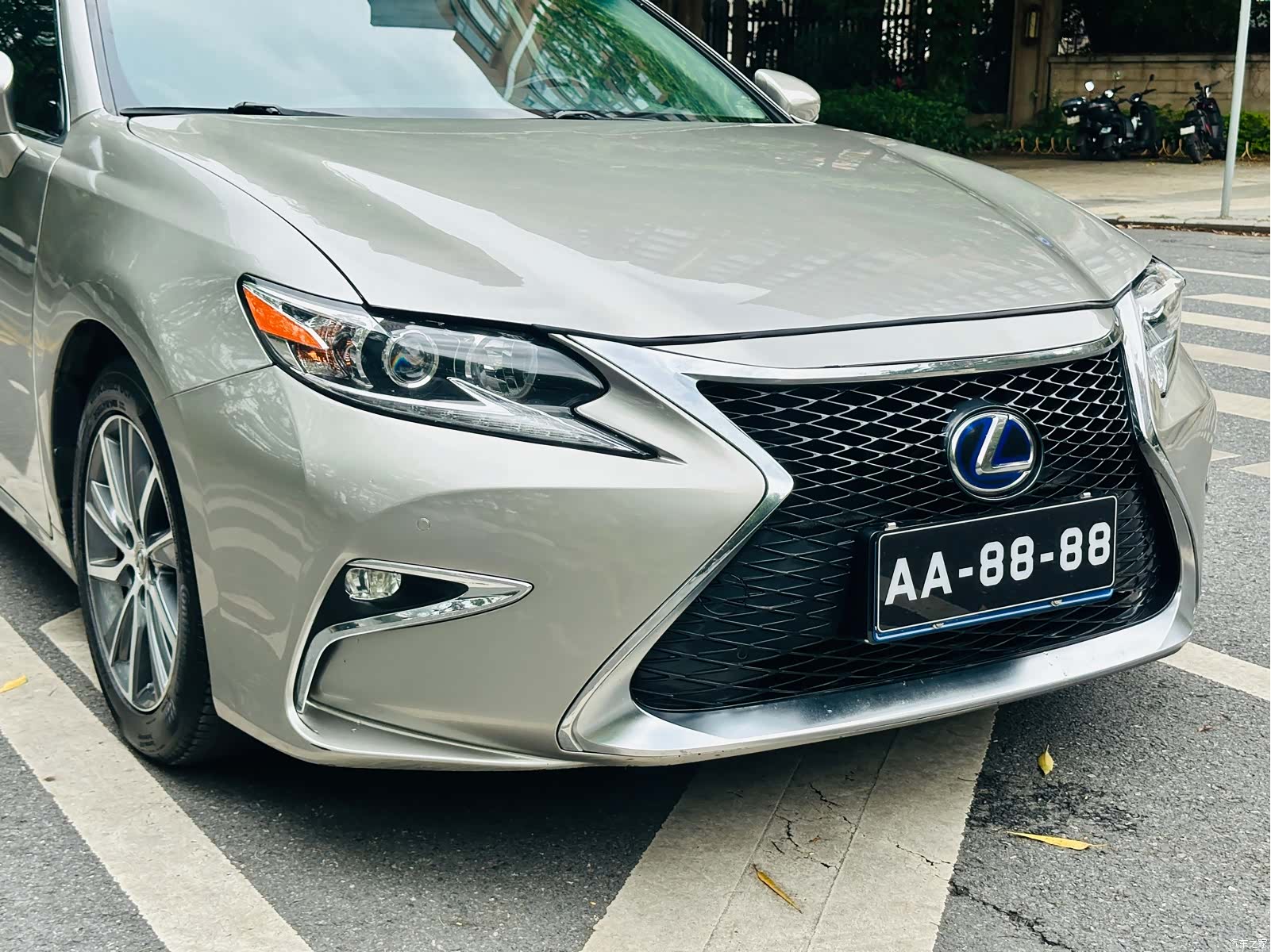 Lexus ES, 2018 18