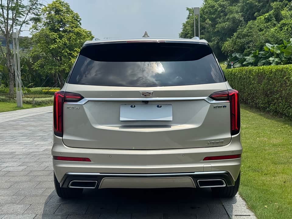 Cadillac XT6