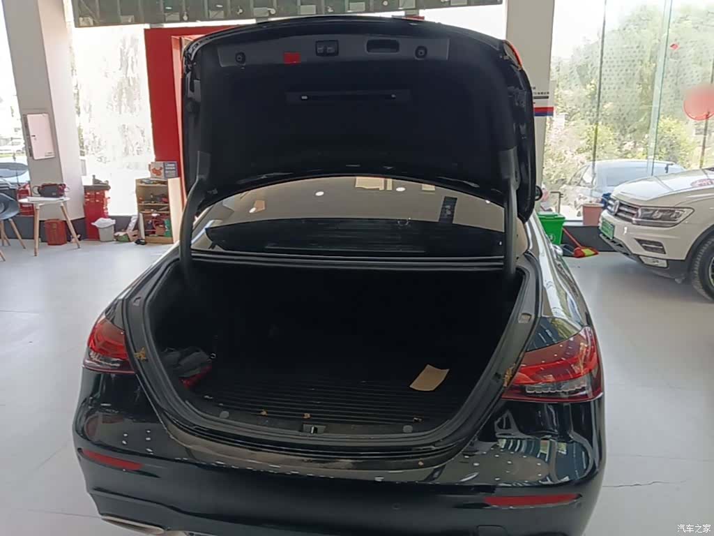 Mercedes-Benz E-Class, 2021 19