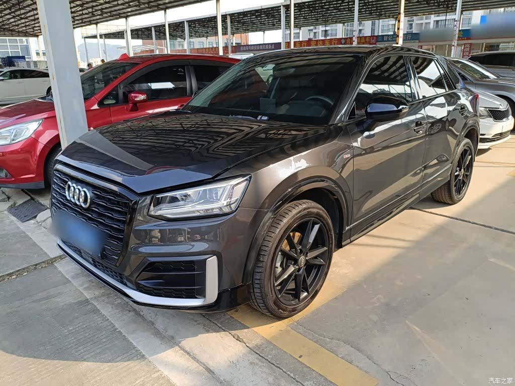 Audi Q2L, 2020 2