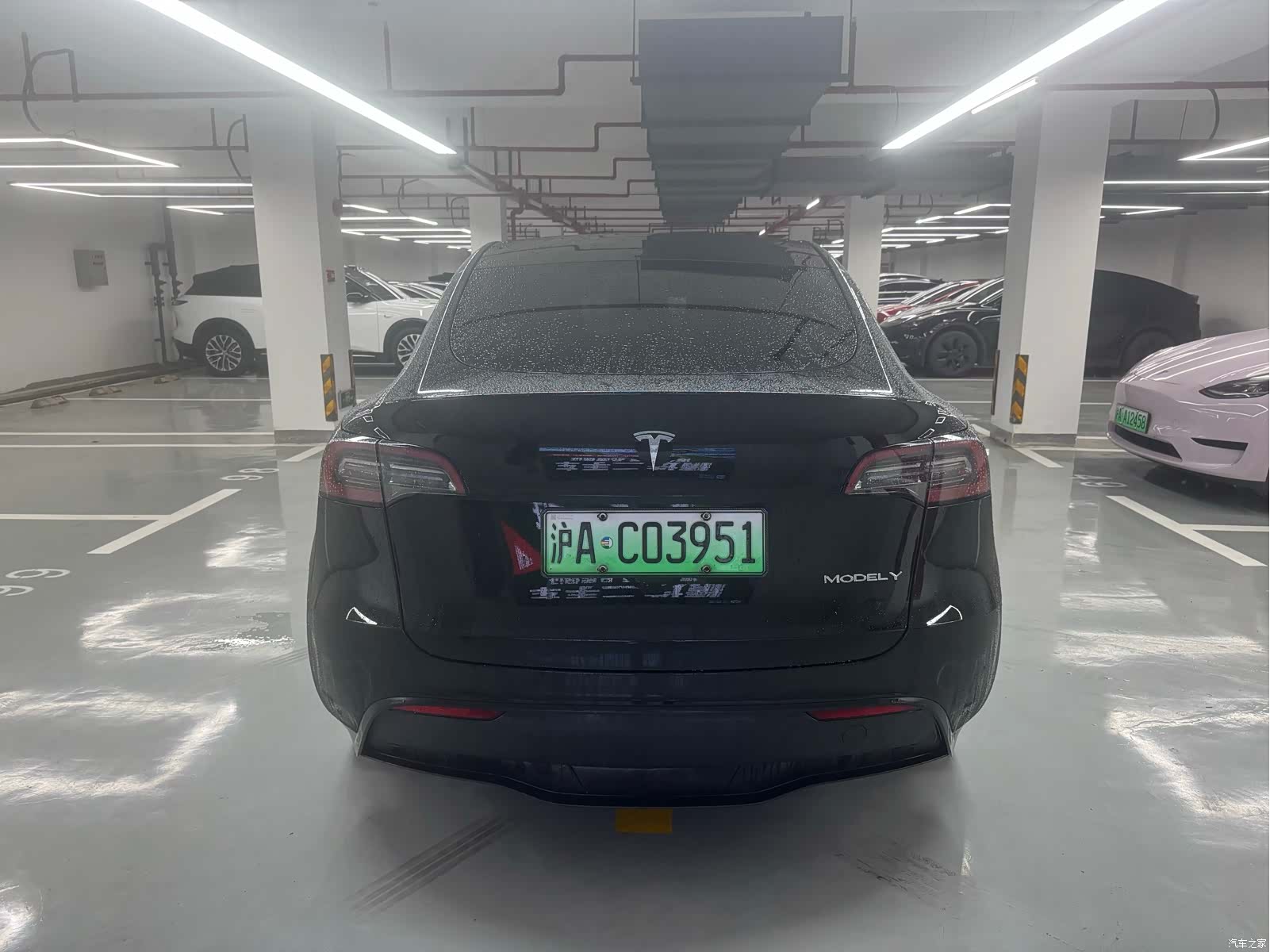 Tesla Model Y, 2023 4