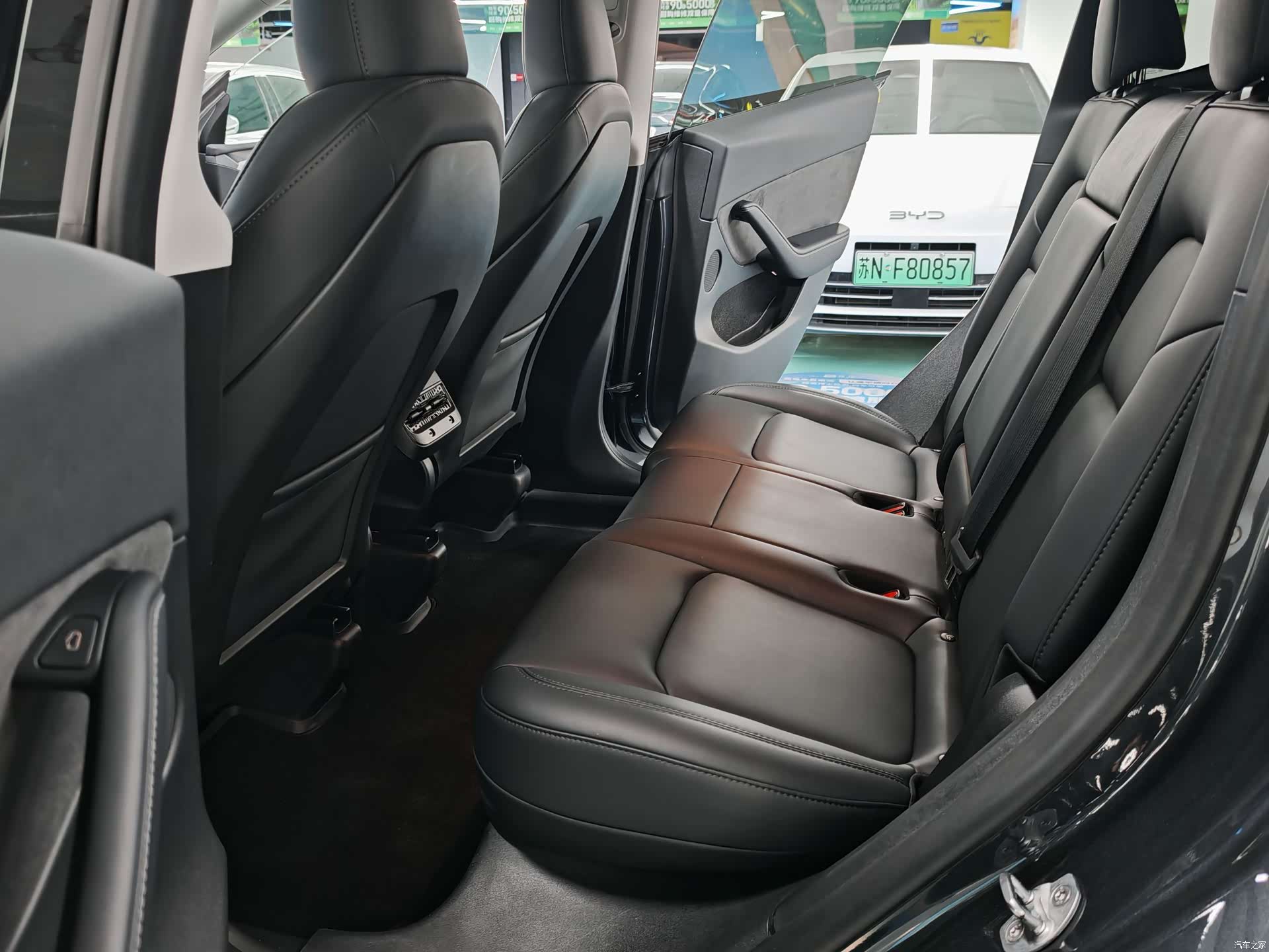 Tesla Model Y, 2024 7
