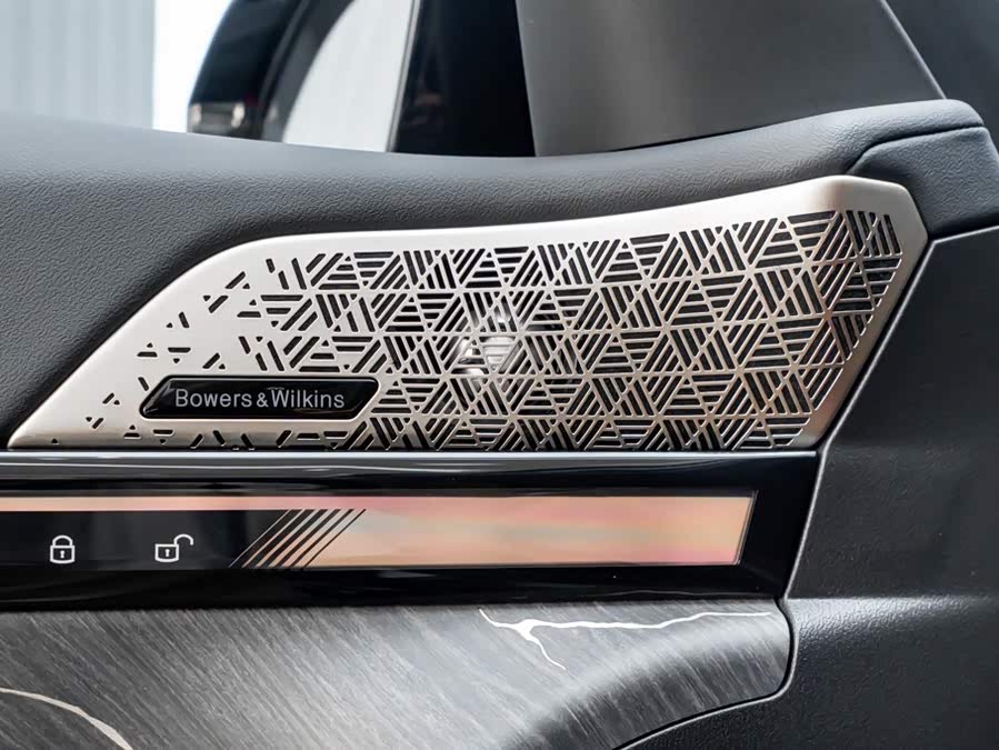 BMW 5 Series 2025, фото 24