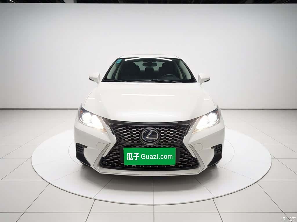 Lexus CT, 2019 3