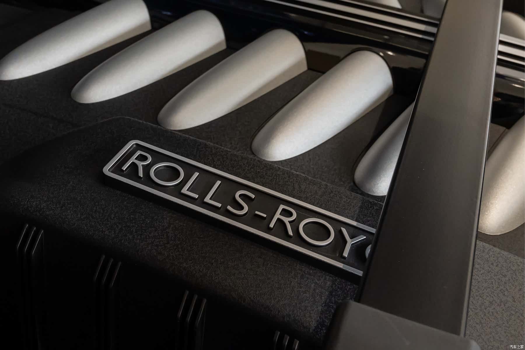 Rolls-Royce Cullinan, 2020 24
