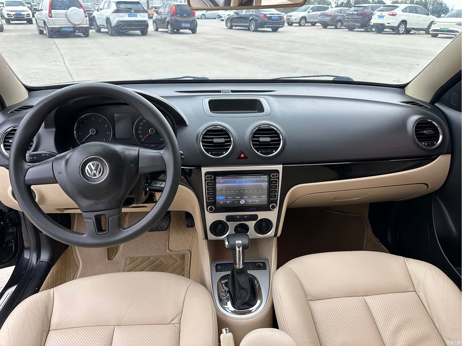Volkswagen Lavida, 2011 9