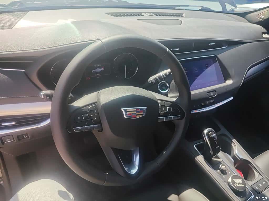 Cadillac XT4, 2020 10