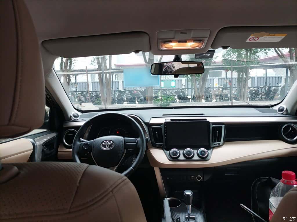 Toyota RAV4, 2014 6