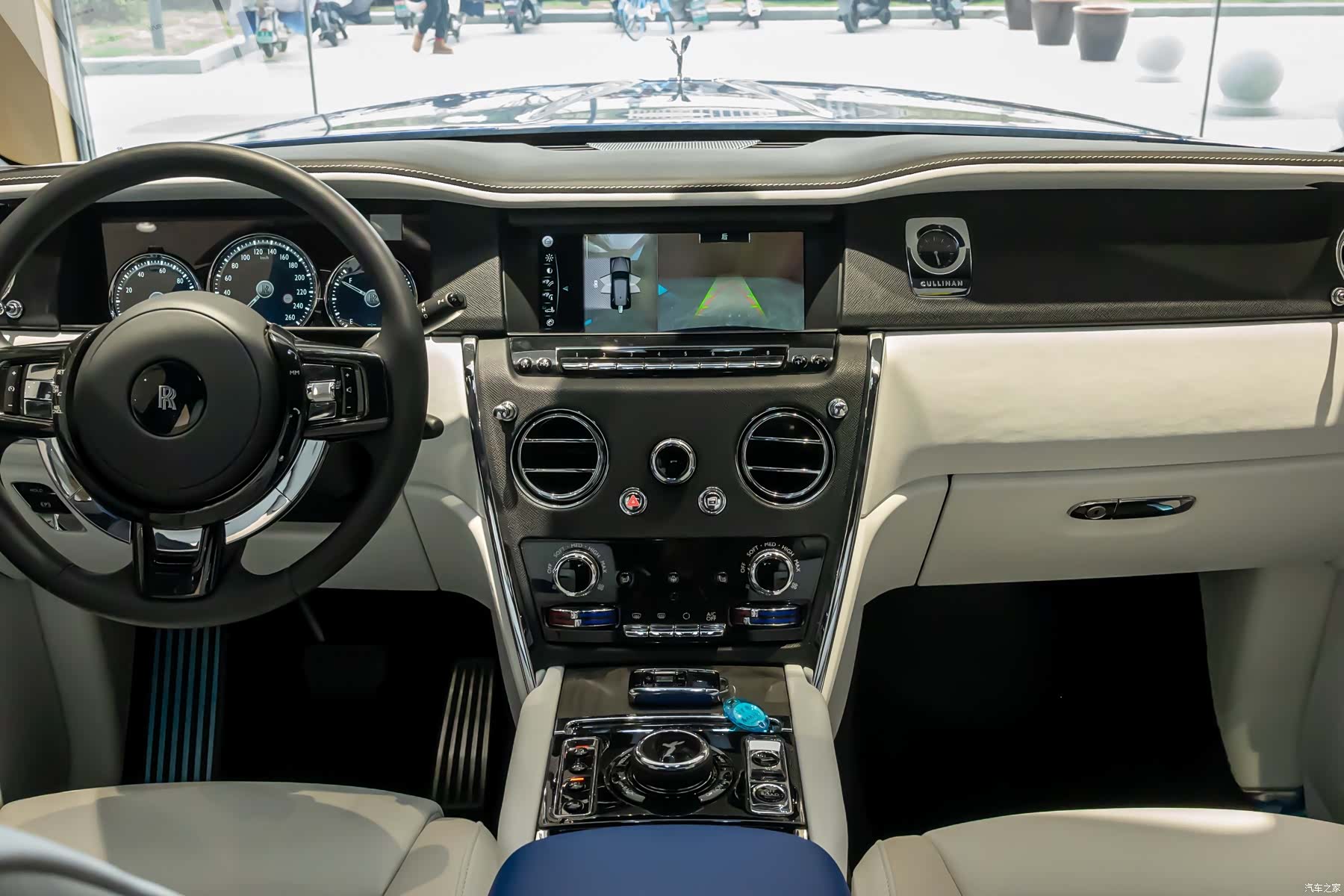 Rolls-Royce Cullinan, 2020 18