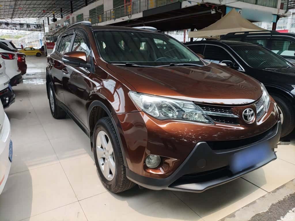 Toyota RAV4, 2014 22