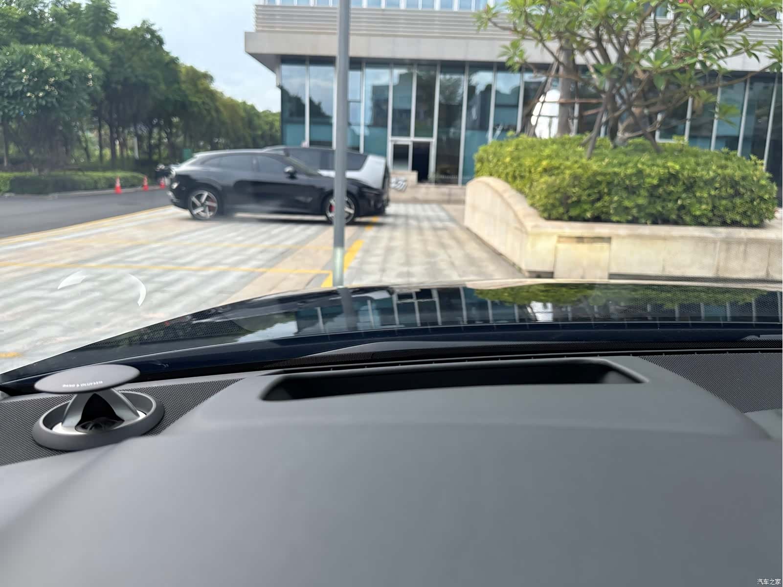 Audi A8L, 2024 11