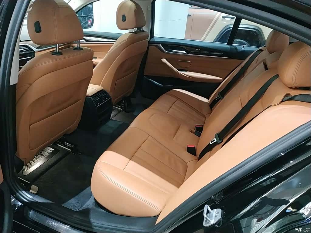 BMW 5 Series, 2018 13