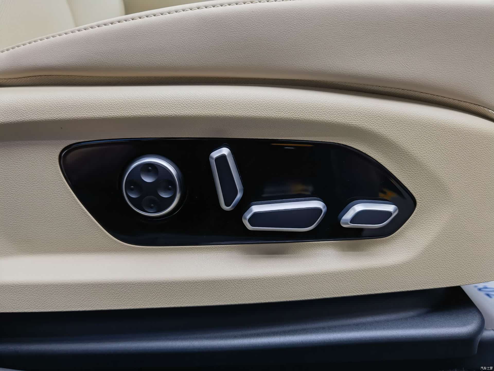AITO M5, 2025 18