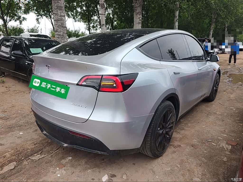 Tesla Model Y, 2023 7
