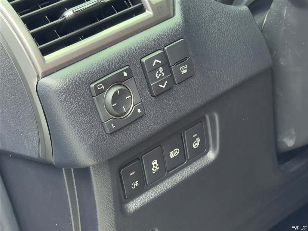 Lexus GX, 2025 15