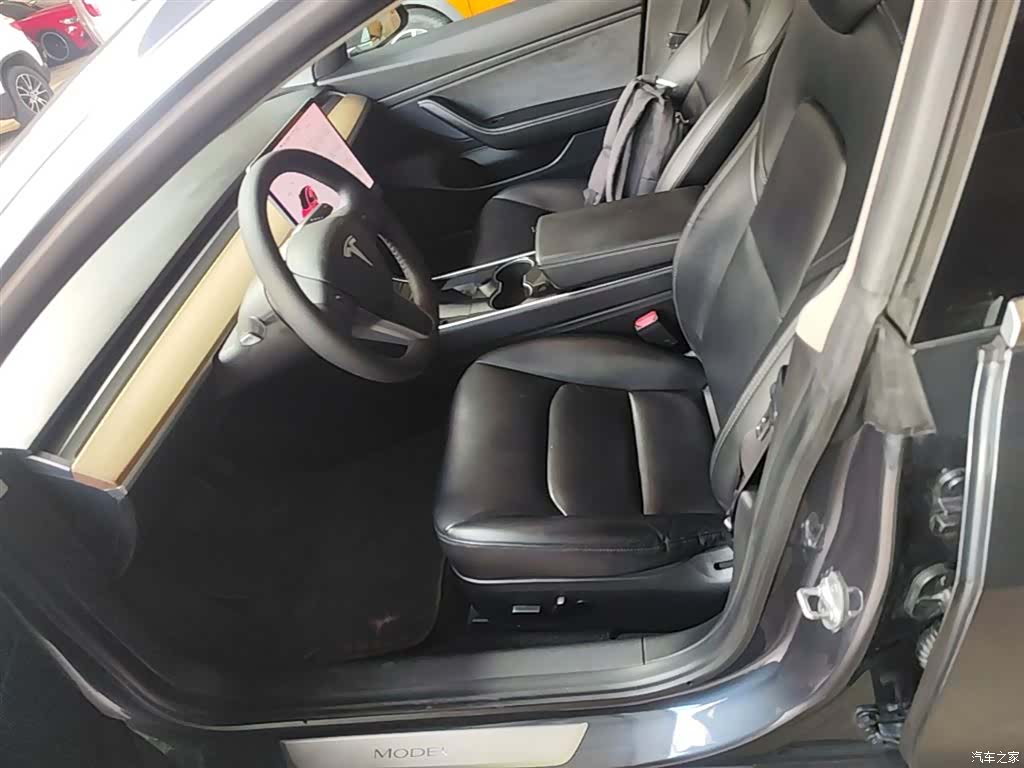 Tesla Model 3, 2020 15