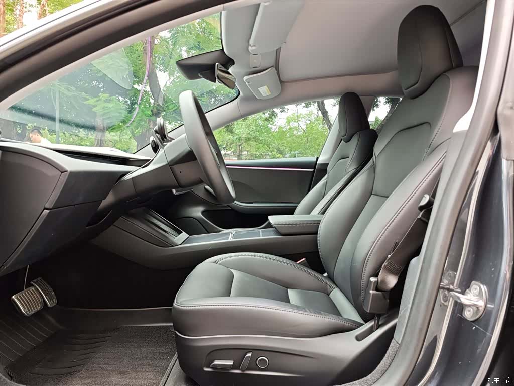 Tesla Model 3, 2024 10