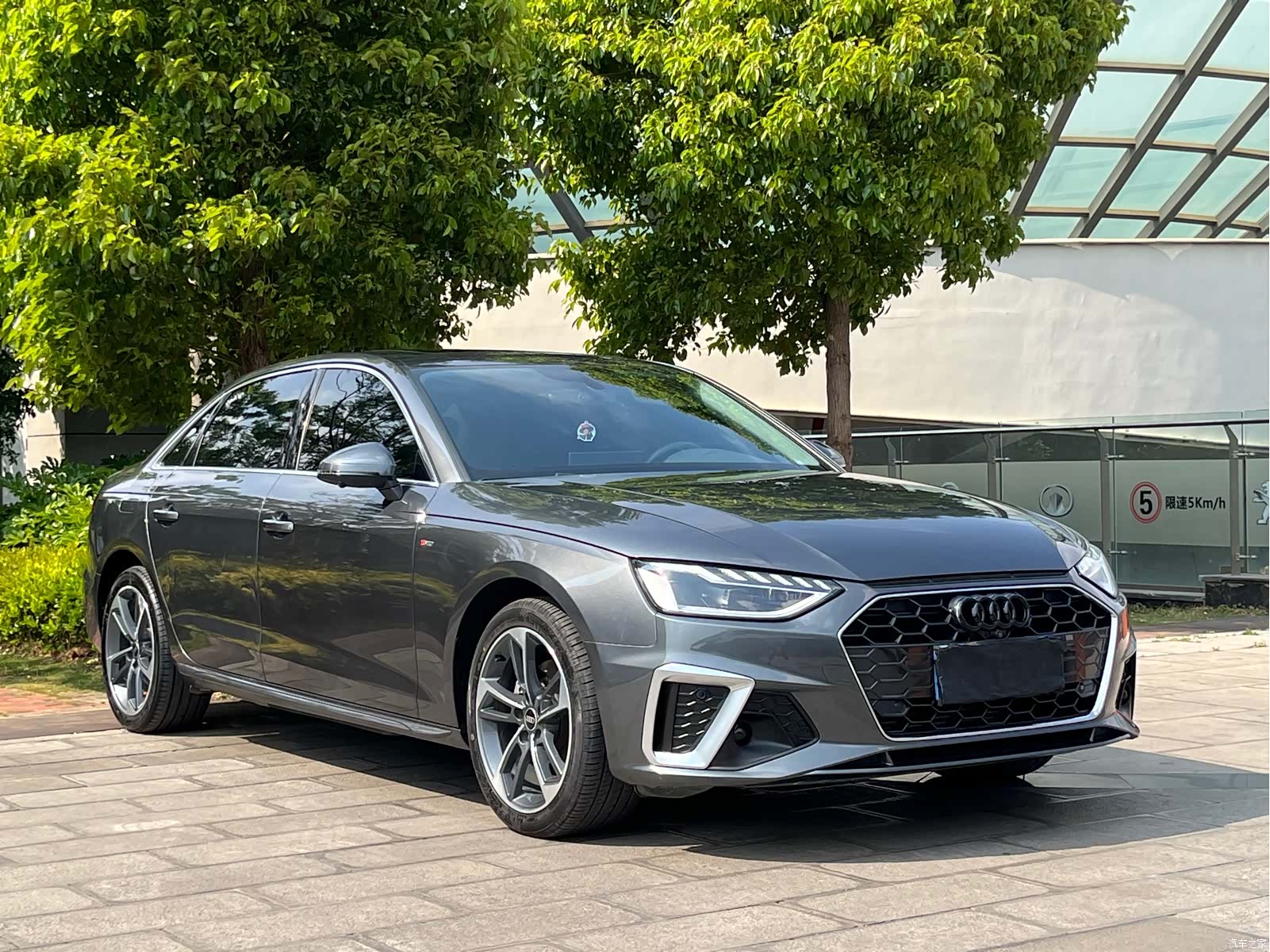 Audi A4L, 2022 3