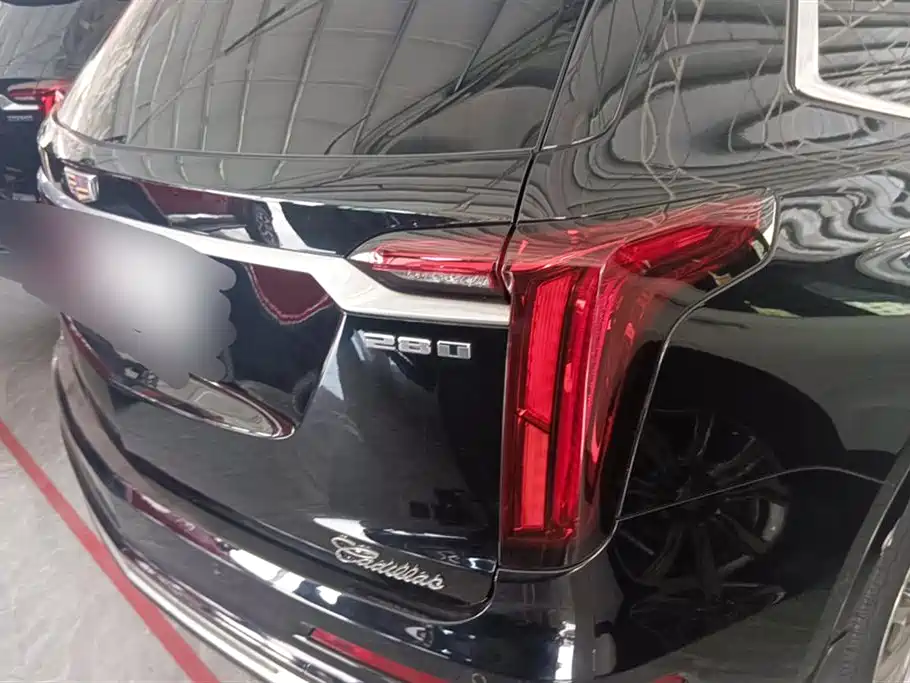 Cadillac XT6