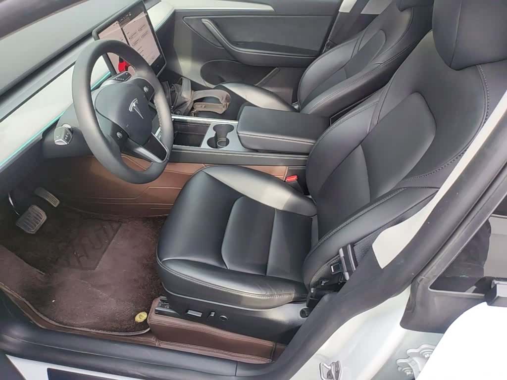 Tesla Model Y, 2024 15