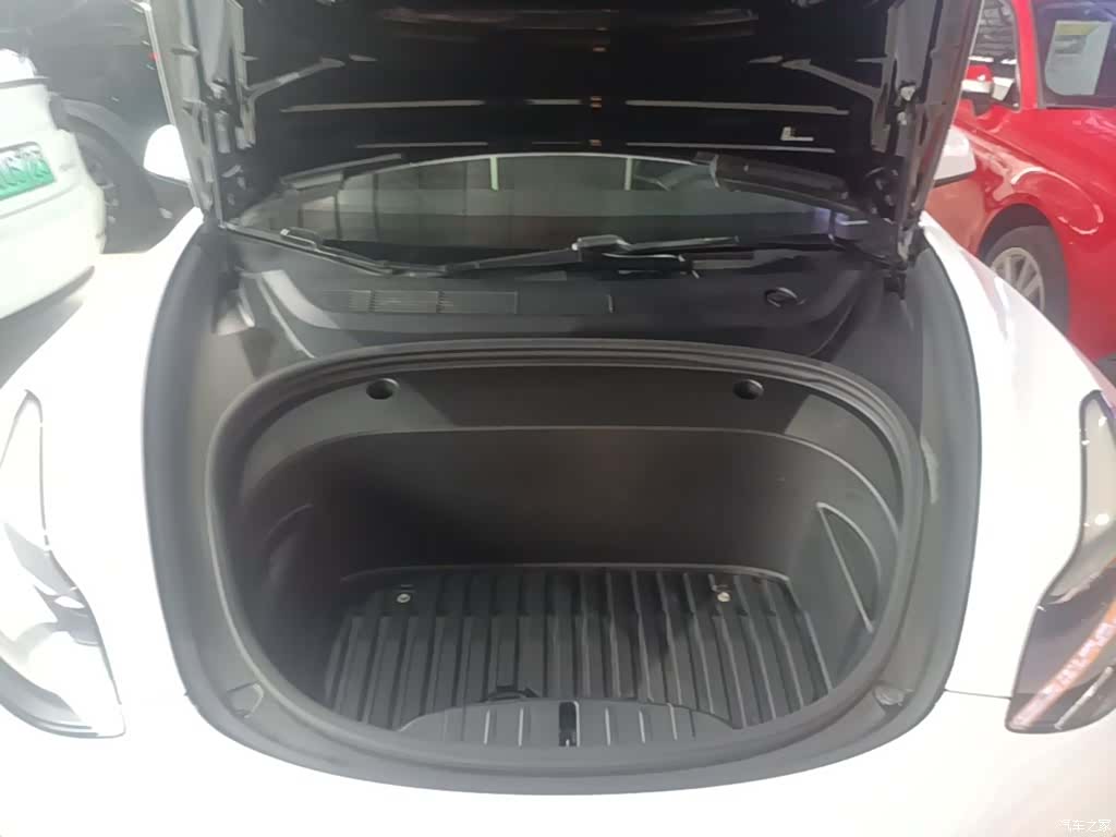 Tesla Model 3, 2021 13