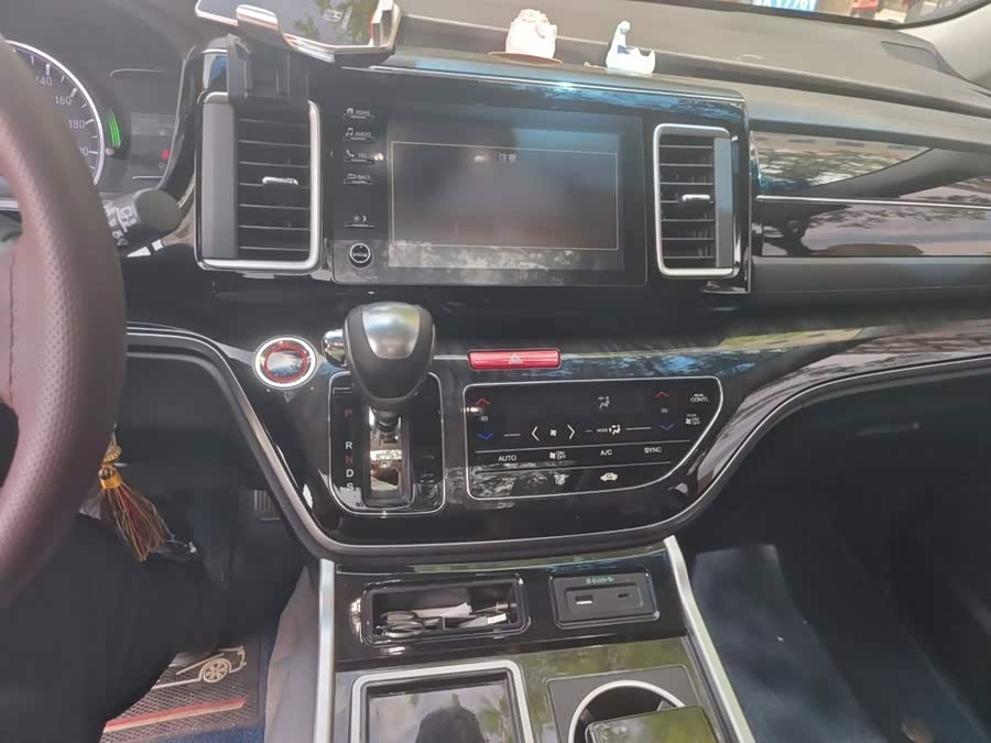 Honda Elysion 2021, фото 6