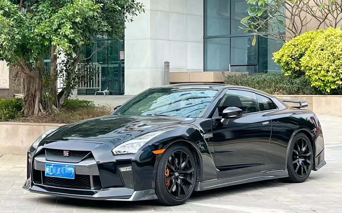 Nissan GT-R