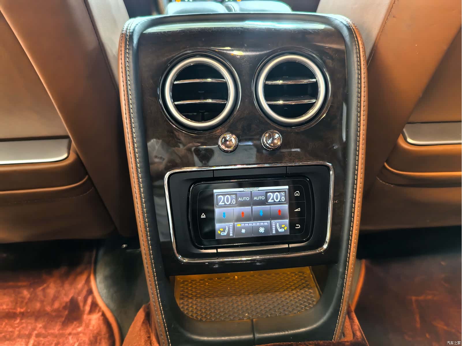 Bentley Flying Spur, 2014 20
