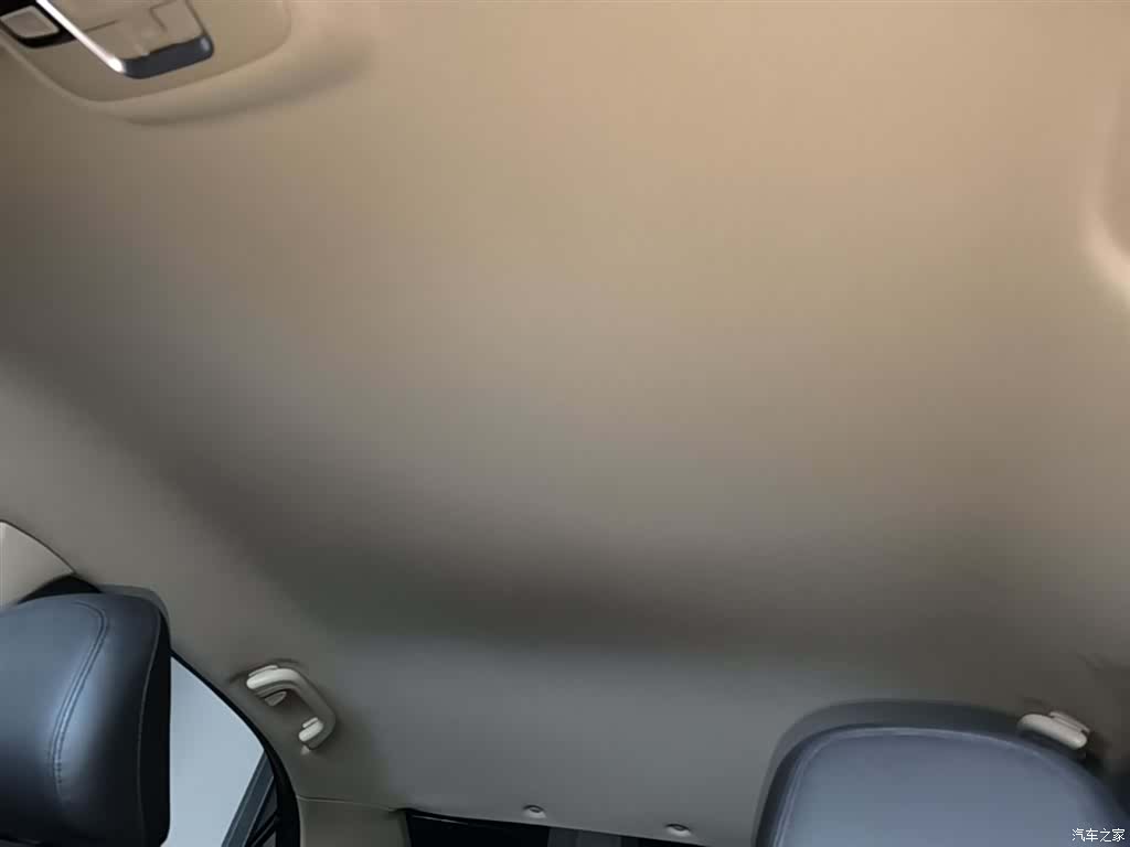 Geely V, 2019 18