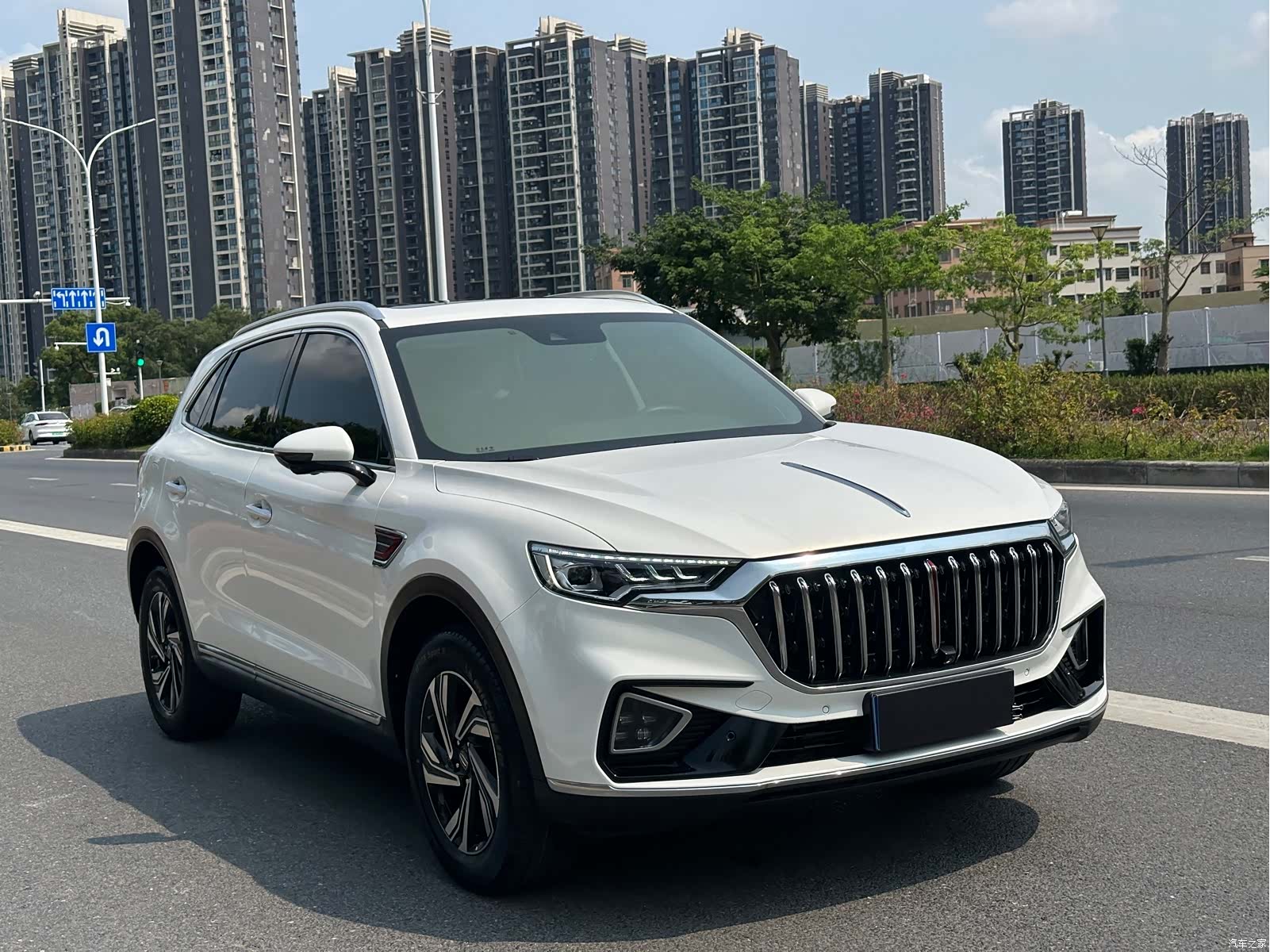 Hongqi HS5, 2023 3