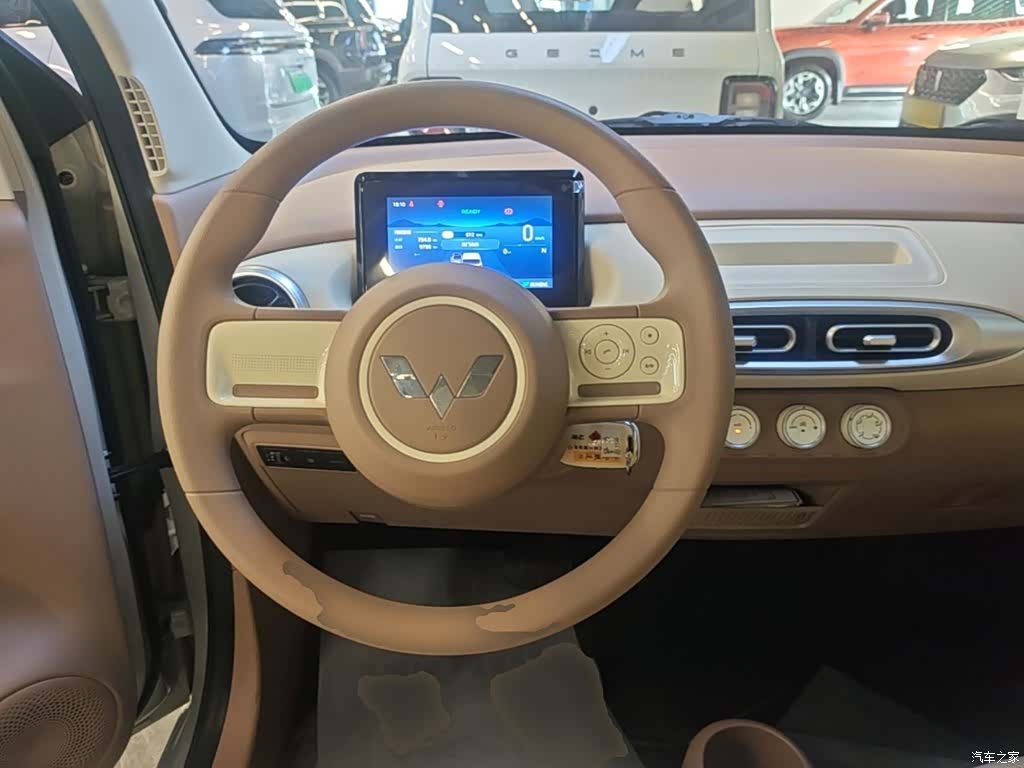 Wuling MINIEV, 2025 11