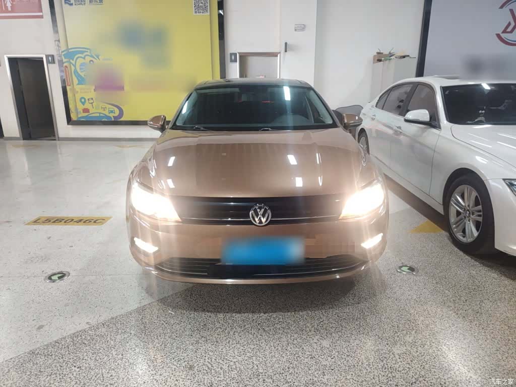 Volkswagen Lamando, 2016 3